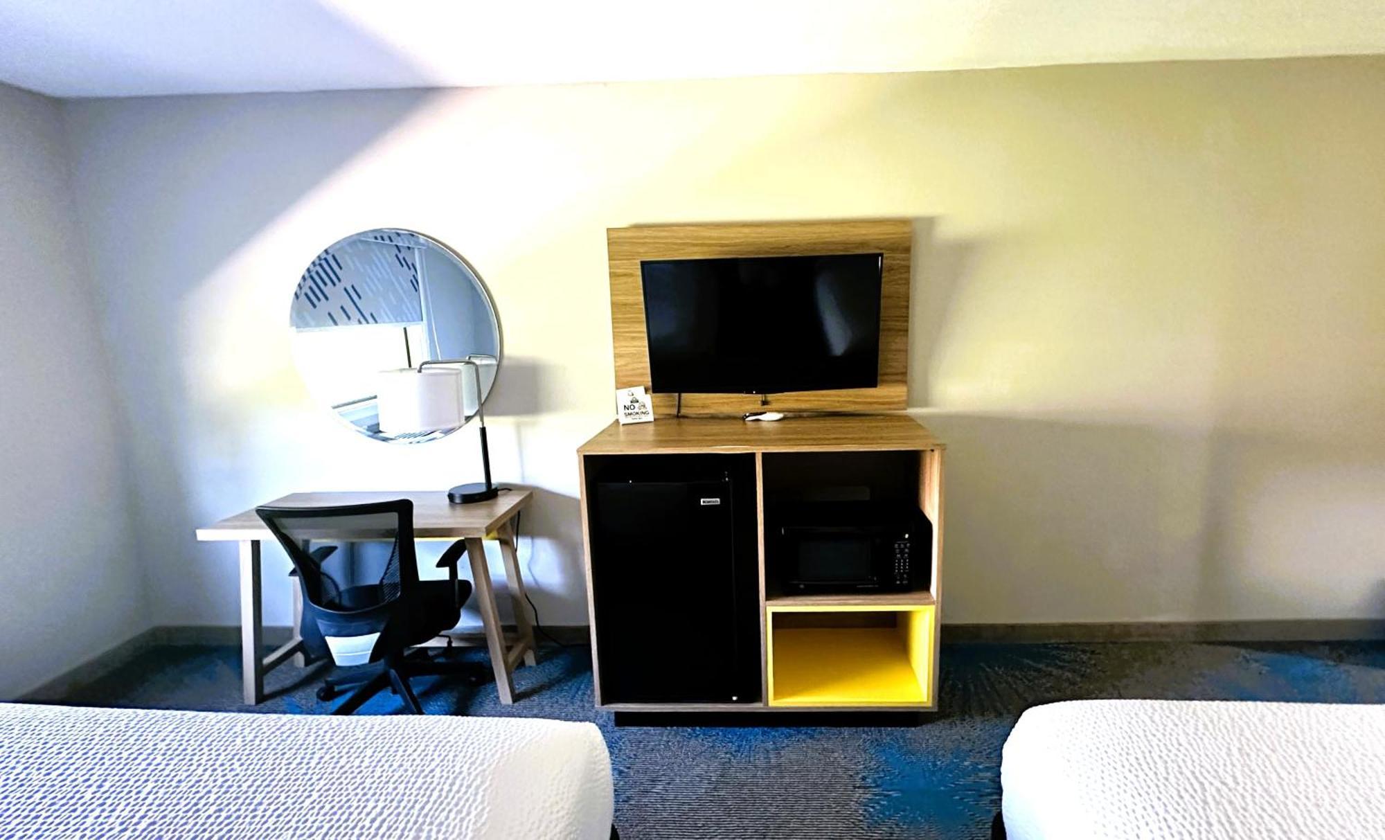 Days Inn & Suites By Wyndham Wynne Ngoại thất bức ảnh