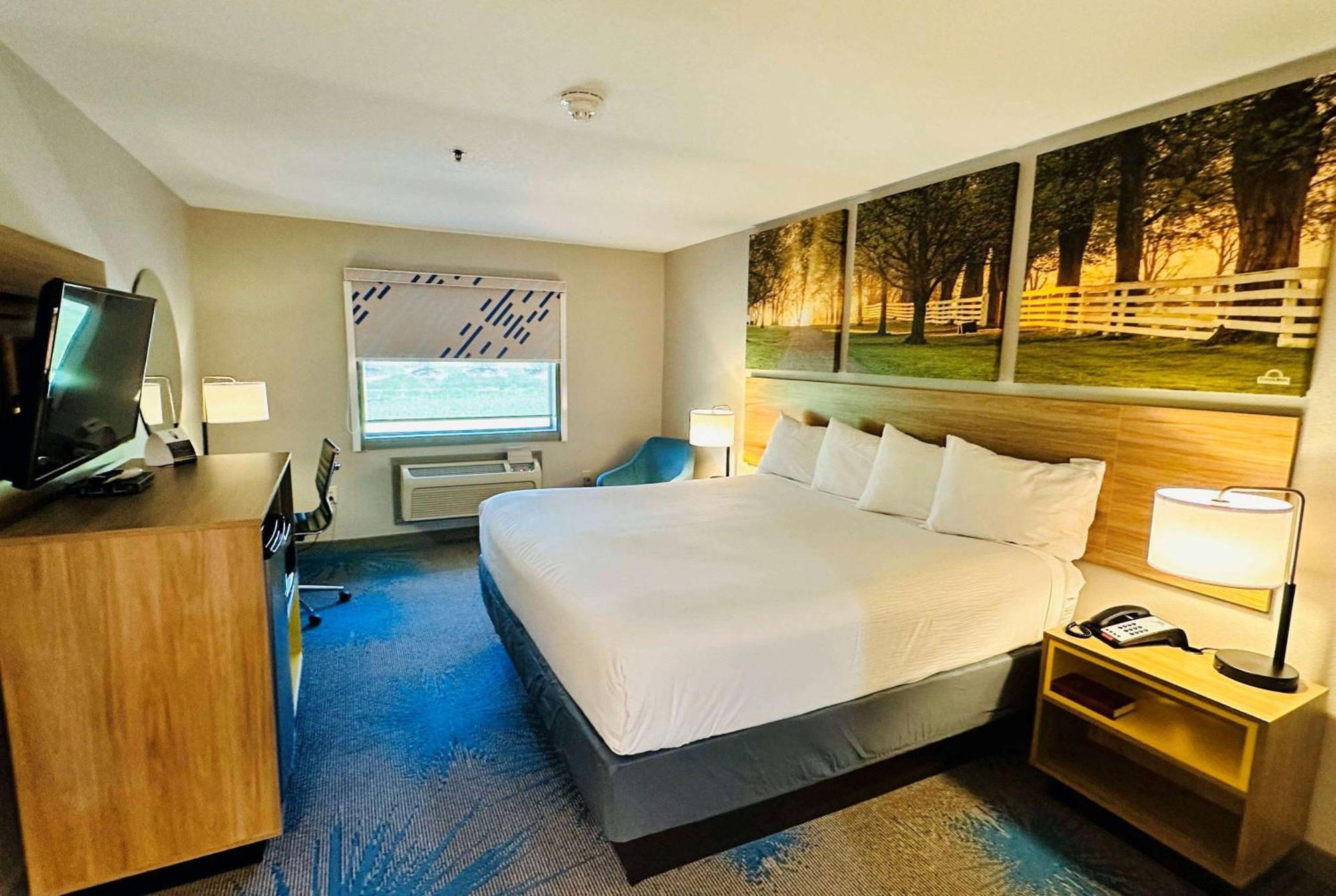 Days Inn & Suites By Wyndham Wynne Ngoại thất bức ảnh
